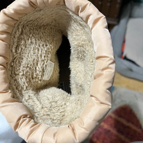 CROCS Boots with Jibbitz w10/m8 - Picture 4 of 5